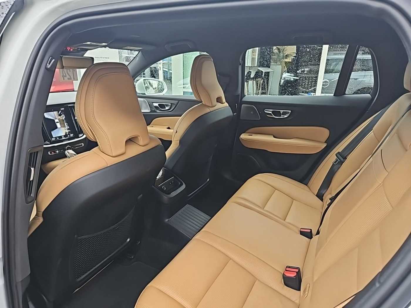 Volvo  T6 AWD Inscription Plug-In SK124