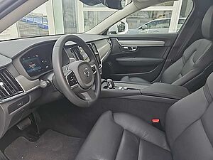 Volvo  B4 CC AWD Plus Four-C / Standhzg. 0,99 Zins!