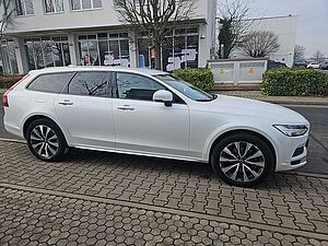 Volvo  B4 CC AWD Plus Four-C / Standhzg. 0,99 Zins!