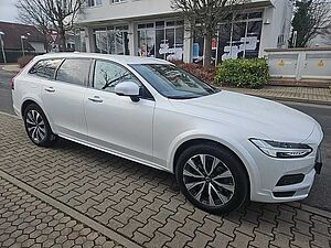 Volvo  B4 CC AWD Plus Four-C / Standhzg. 0,99 Zins!