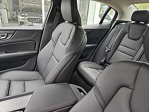 Volvo  B5 AWD Plus Dark Fahr-P. /Licht-P.