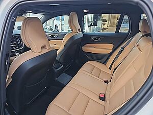 Volvo  T6 AWD Inscription AHZV/Head-Up/ Panorama