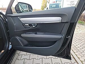 Volvo  T6 AWD Plus Dark ( R-Design) 18,8 KW/h