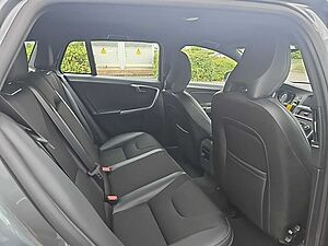 Volvo  D3 Linje Business Zahnriemen neu / WR+RH+