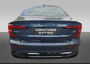 Volvo  B4 Plus Dark  Standhzg / Glasdach/360 Grad