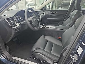 Volvo  B4 Plus Dark  Standhzg / Glasdach/360 Grad