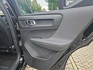 Volvo  Core Recharge Pure Electric SK219