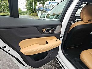 Volvo  T6 AWD Inscription Plug-In SK124