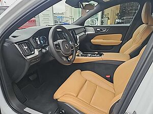 Volvo  T6 AWD Inscription Plug-In SK124