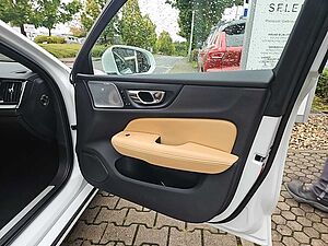 Volvo  T6 AWD Inscription Plug-In SK124