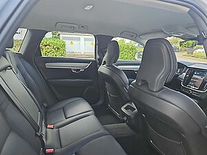 Volvo  B4 CC AWD Plus  SK215