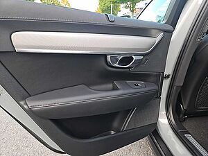 Volvo  B4 CC AWD Plus  SK215