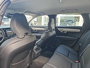 Volvo  B4 CC AWD Plus  SK215
