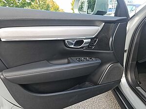 Volvo  B4 CC AWD Plus  SK215