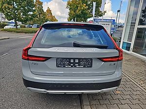 Volvo  B4 CC AWD Plus  SK215