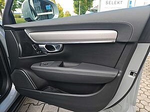 Volvo  B4 CC AWD Plus  SK215