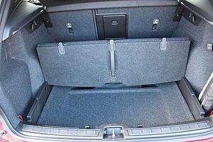 Volvo  B4 Plus Dark Licht-P/ Fahr-Paket