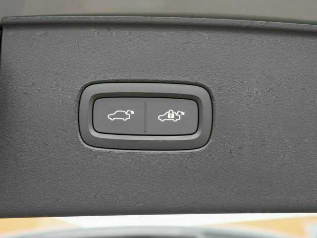 Volvo  ULTRA TWIN MOTOR 7-SITZ AWD MY25