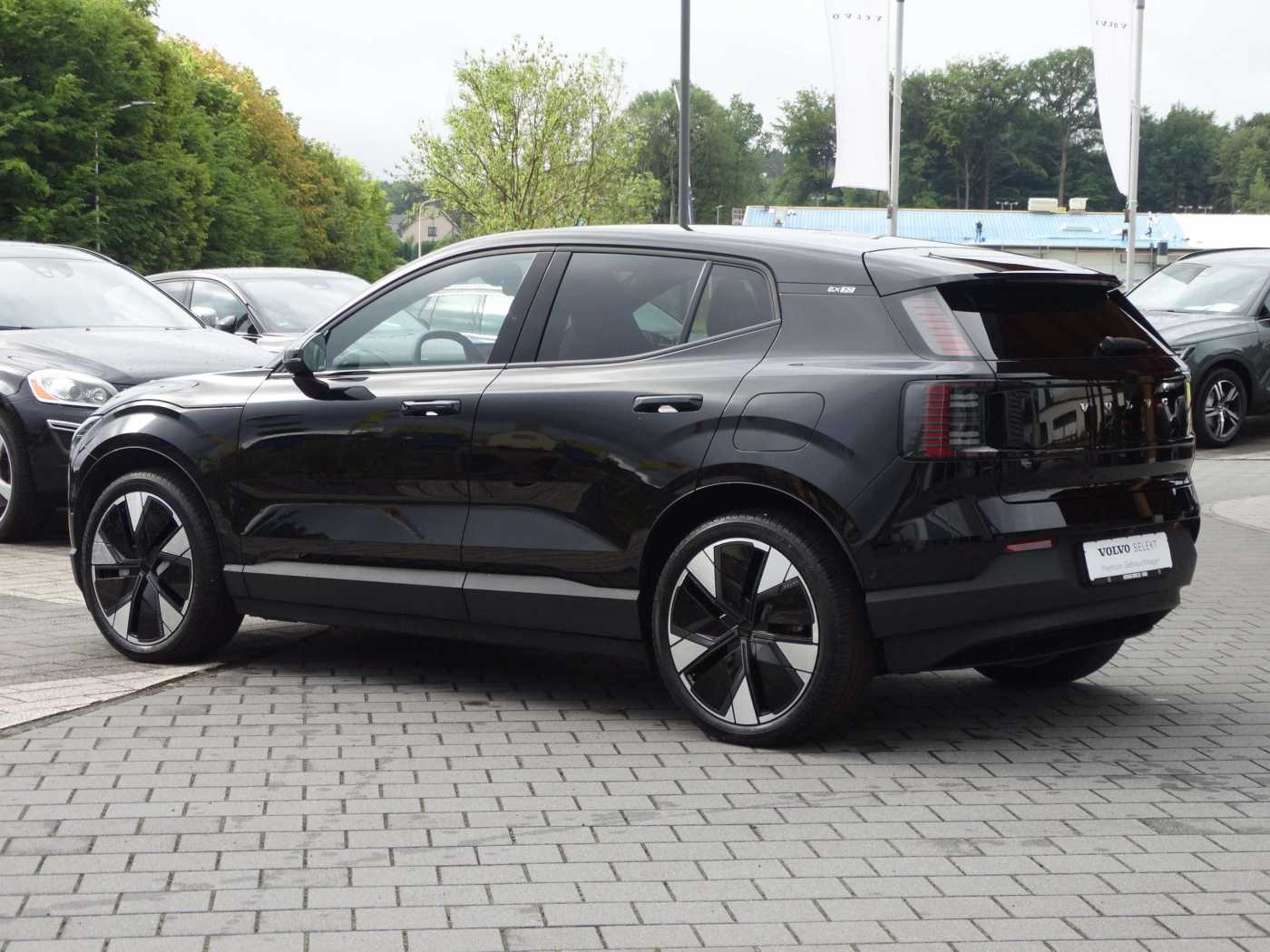 Volvo  Ultra 2WD Pure Electric Extended Range
