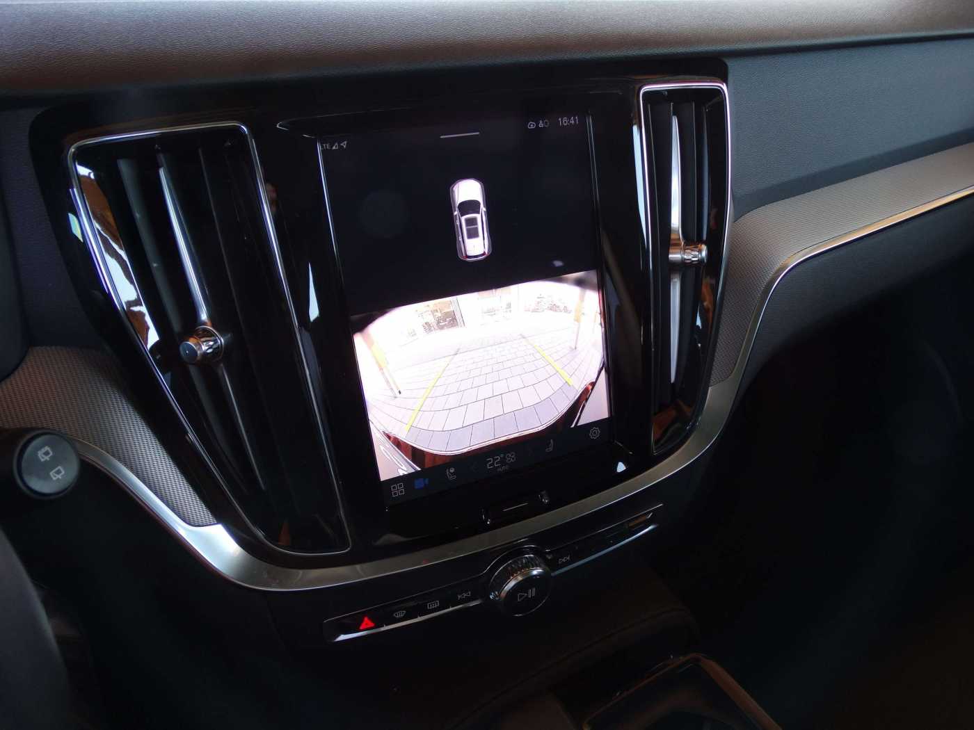Volvo  Plus Dark Recharge T6 Plug-In Hybrid AWD
