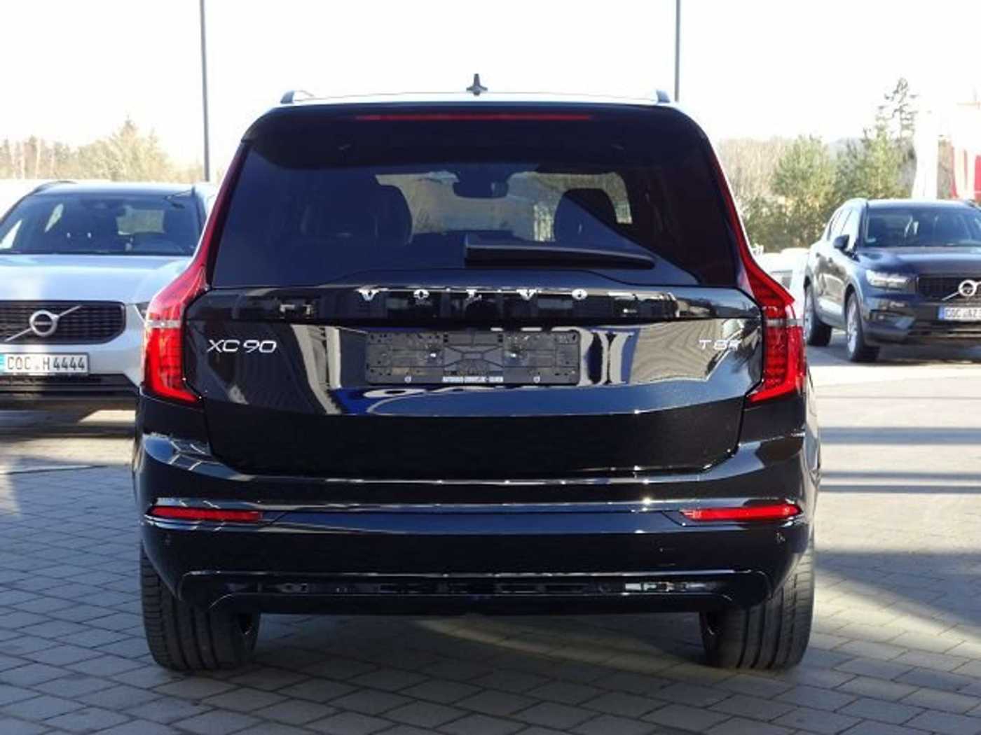 Volvo  T8 AWD Ultra Dark Recharge Plug-In Hybrid