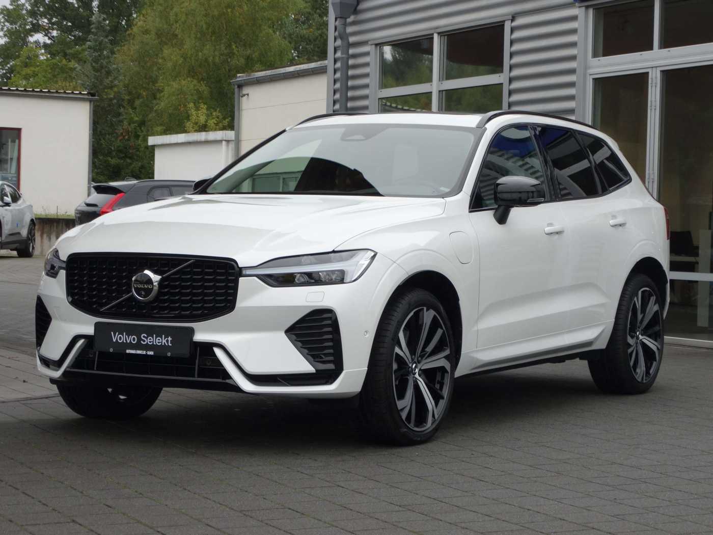 Volvo  Plus Dark Recharge Plug-In Hybrid T6 AWD