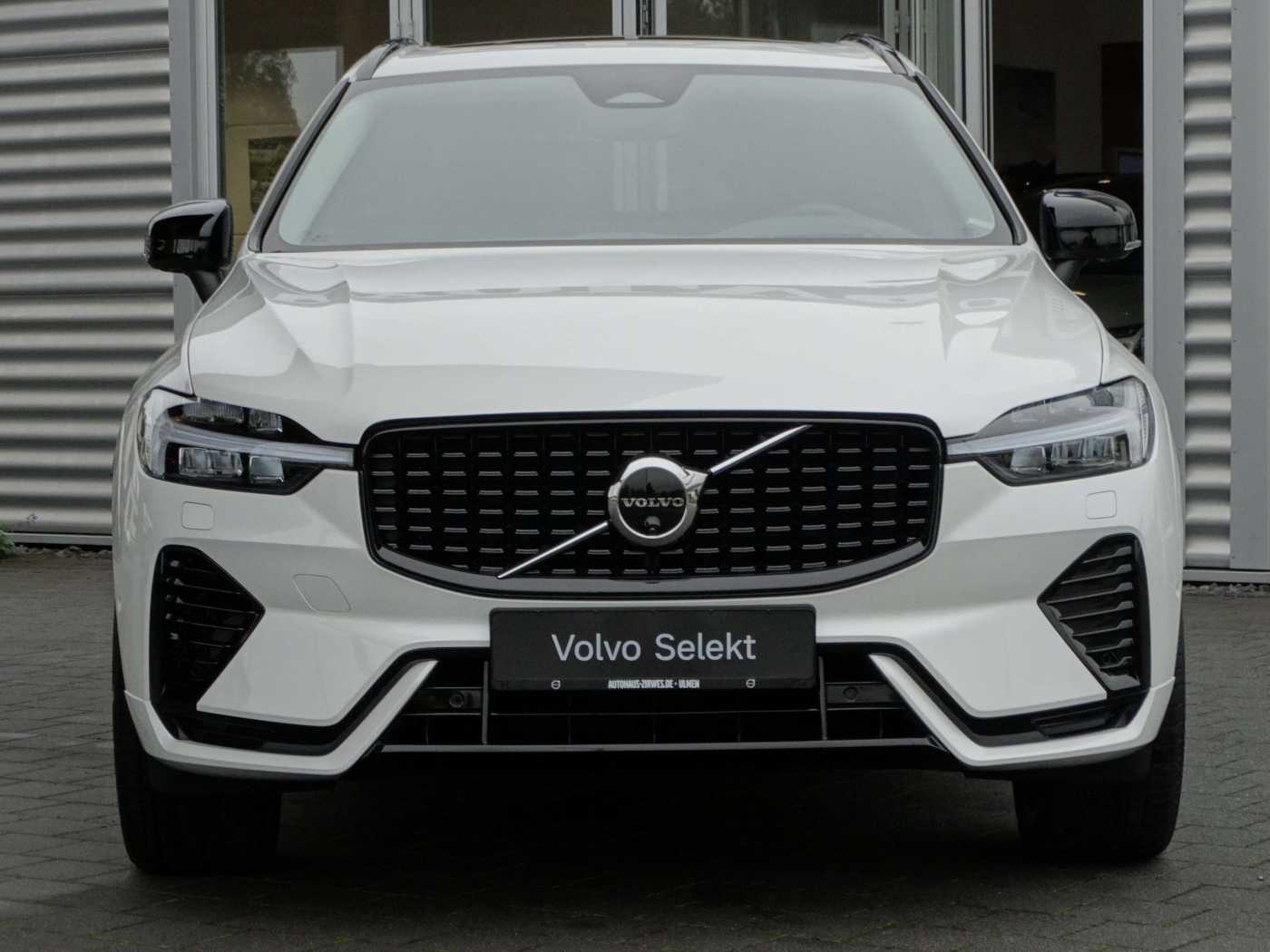 Volvo  Plus Dark Recharge Plug-In Hybrid T6 AWD
