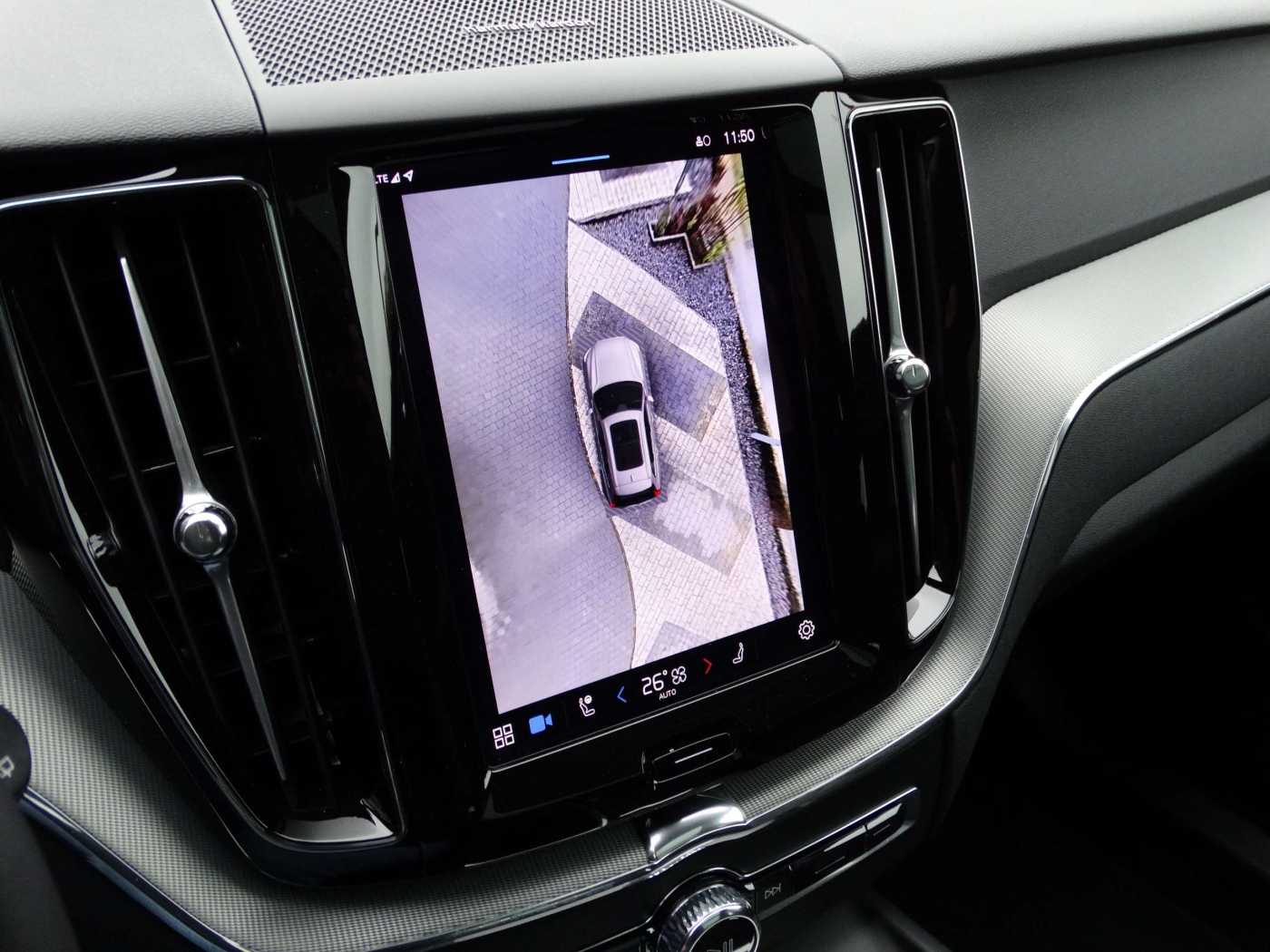 Volvo  Plus Dark Recharge Plug-In Hybrid T6 AWD