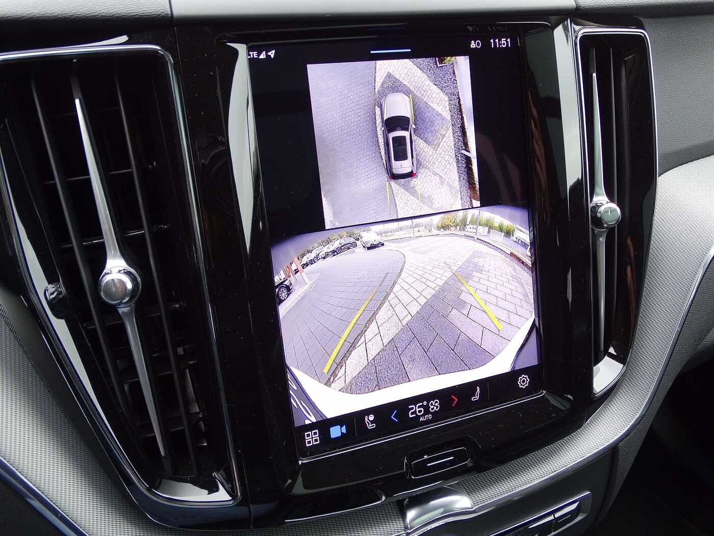 Volvo  Plus Dark Recharge Plug-In Hybrid T6 AWD