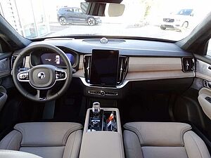 Volvo  T8 AWD Ultra Dark Recharge Plug-In Hybrid