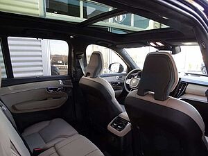 Volvo  T8 AWD Ultra Dark Recharge Plug-In Hybrid