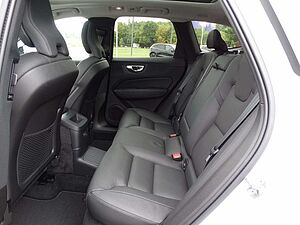 Volvo  Plus Dark Recharge Plug-In Hybrid T6 AWD