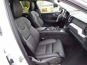 Volvo  Plus Dark Recharge Plug-In Hybrid T6 AWD