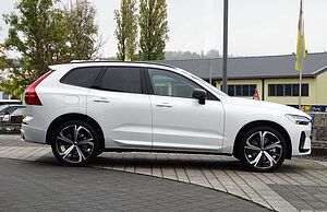 Volvo  Plus Dark Recharge Plug-In Hybrid T6 AWD