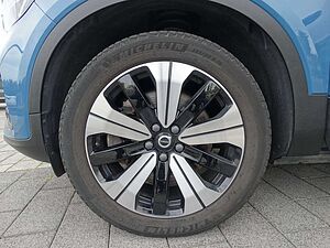 Volvo  Core Recharge Twin Motor Pure Electric AWD