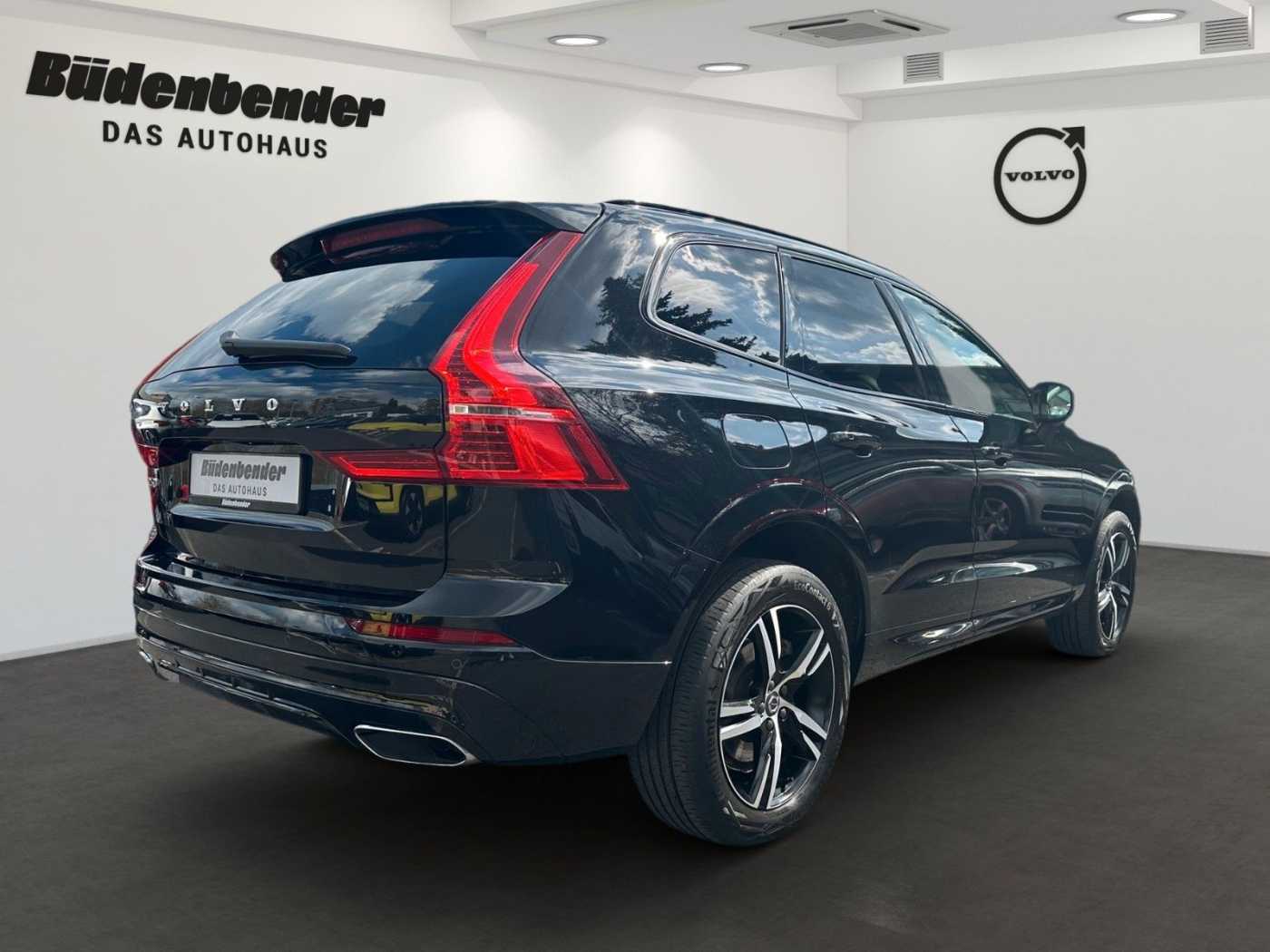 Volvo  XC60 R Design Expression  Plug-In Hybrid