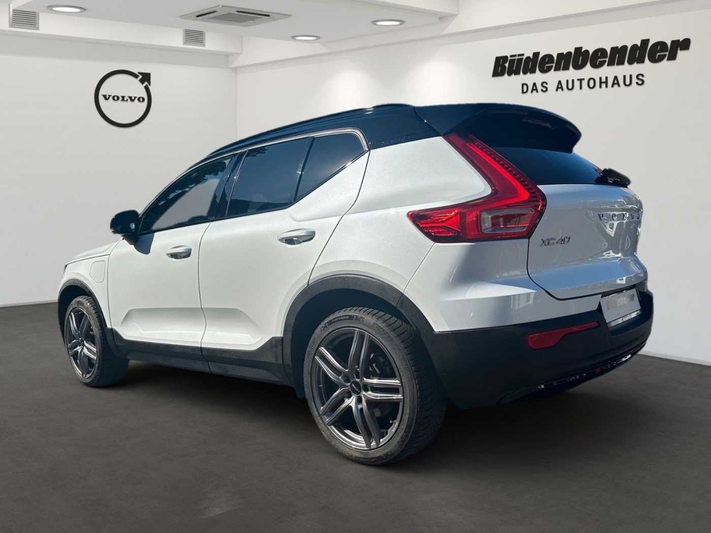 Volvo  R Design Plug-In Hybrid *HarmanKardon*ACC*