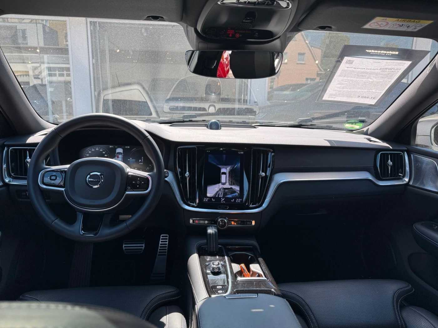 Volvo  Kombi Plus Dark Recharge Plug-In Hybrid AWD
