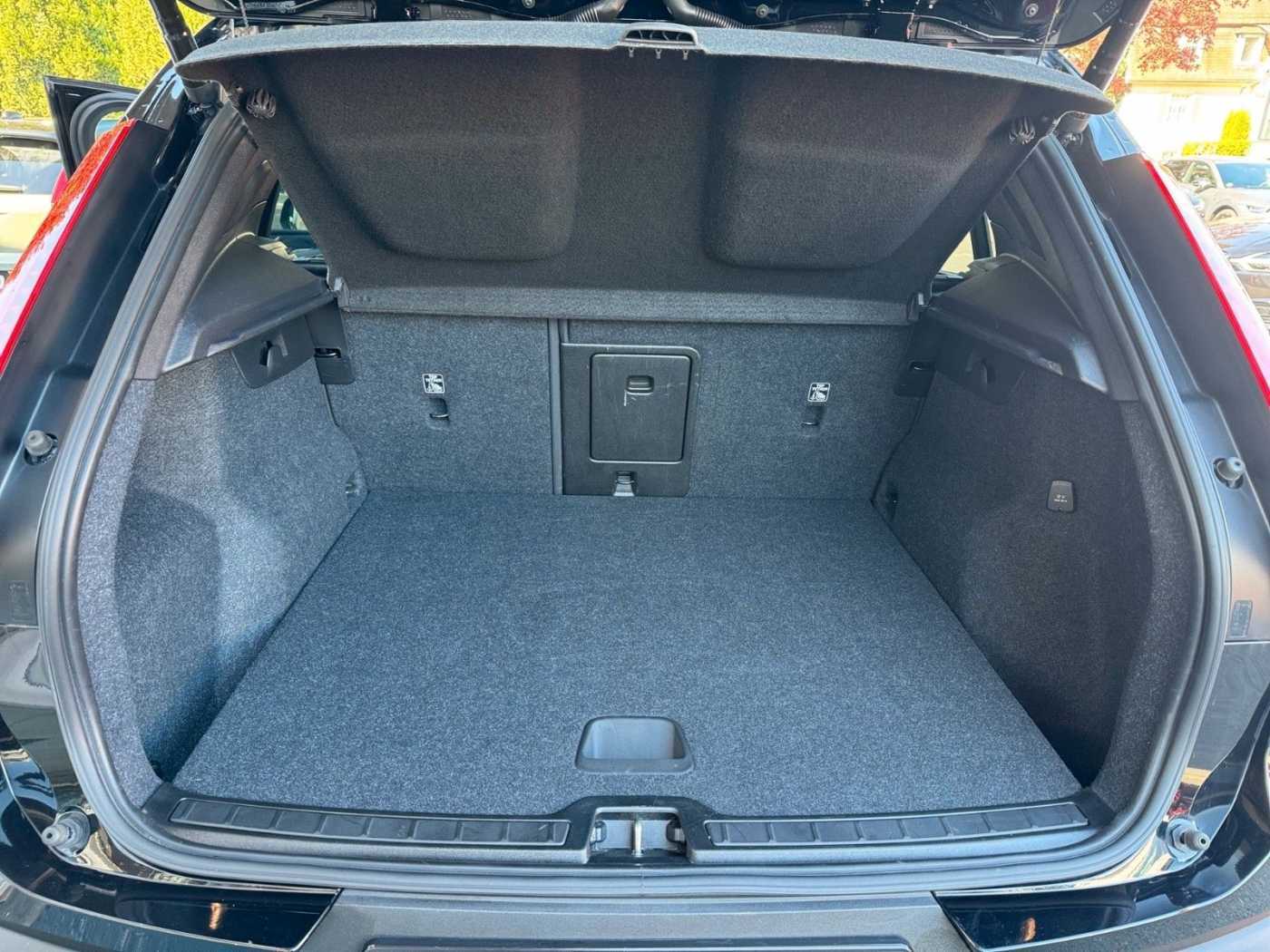 Volvo  XC40 Momentum Pro 2WD