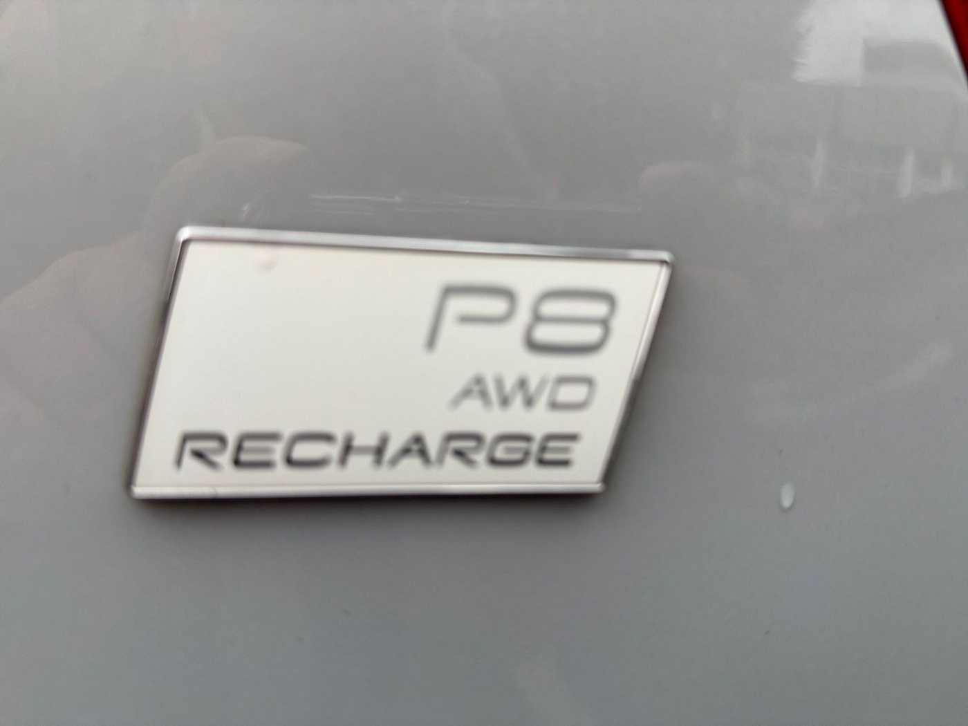 Volvo  XC40 R Design  Pure Electric AWD