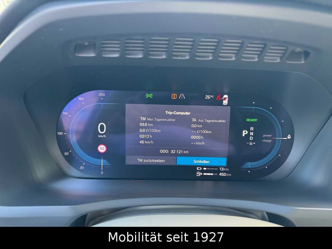 Volvo  XC90 Core  Plug-In Hybrid AWD