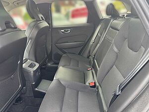 Volvo  XC60 R Design Expression  Plug-In Hybrid