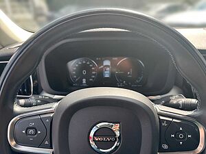 Volvo  XC60 R Design Expression  Plug-In Hybrid