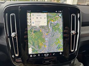 Volvo  XC40 R Design  Pure Electric AWD