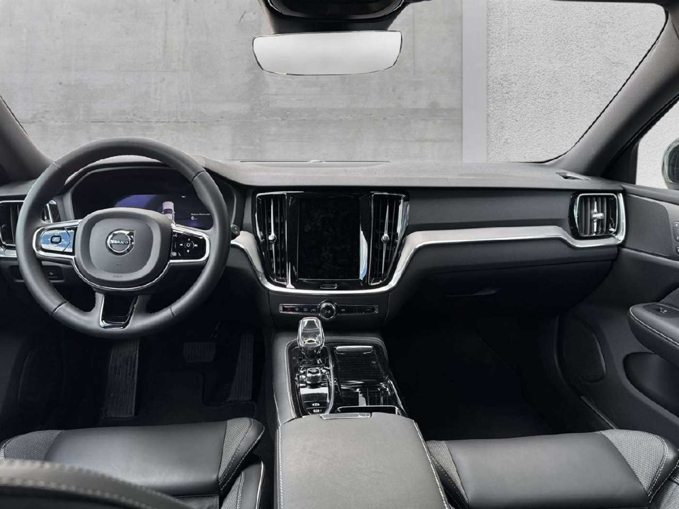 Volvo  Plus Dark T6 AWD Plug-In Hybrid