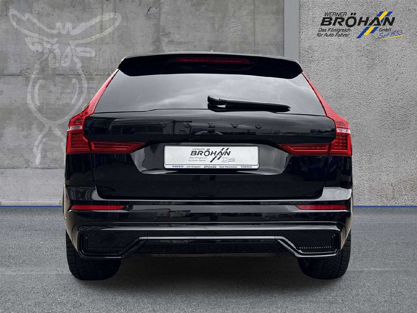 Volvo  R Design Recharge Plug-In Hybrid AWD