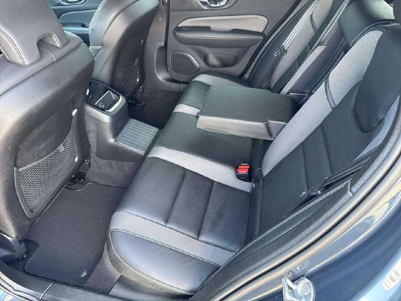 Volvo  T6 AWD R-Design Plug-In Hybrid
