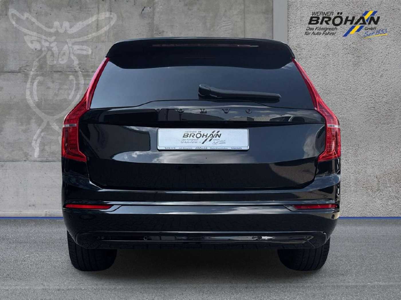 Volvo  Ultimate Dark Recharge Plug-In Hybrid AWD