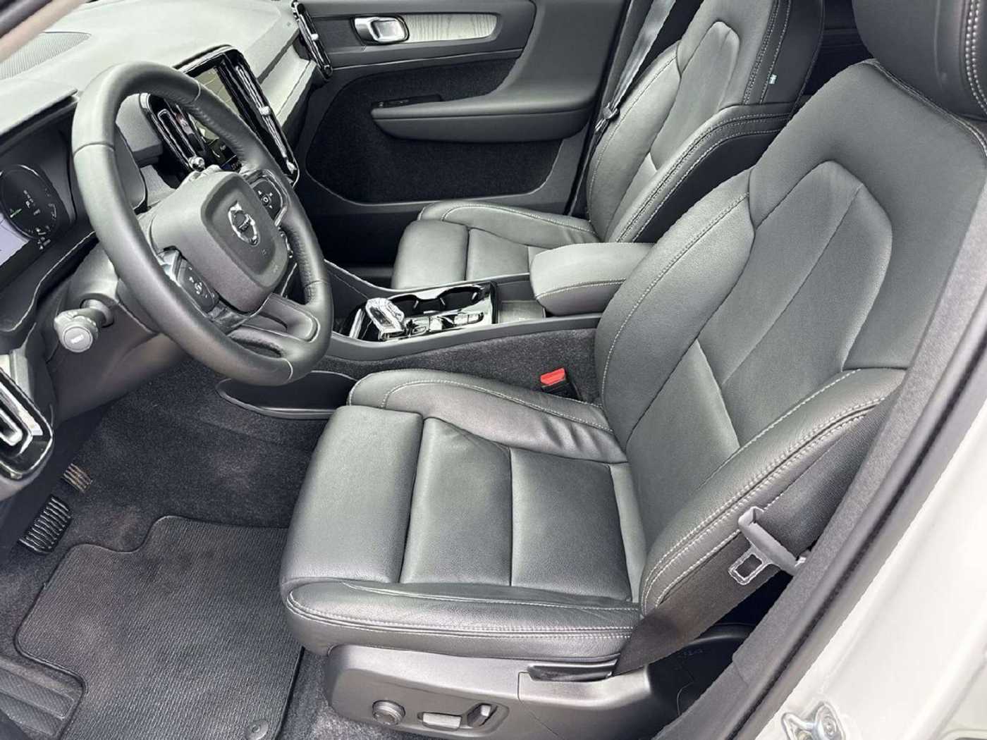 Volvo  Inscription Recharge Plug-In Hybrid 2WD