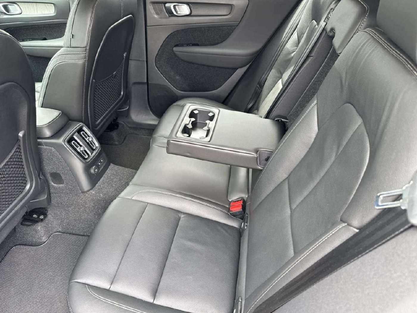 Volvo  Inscription Recharge Plug-In Hybrid 2WD